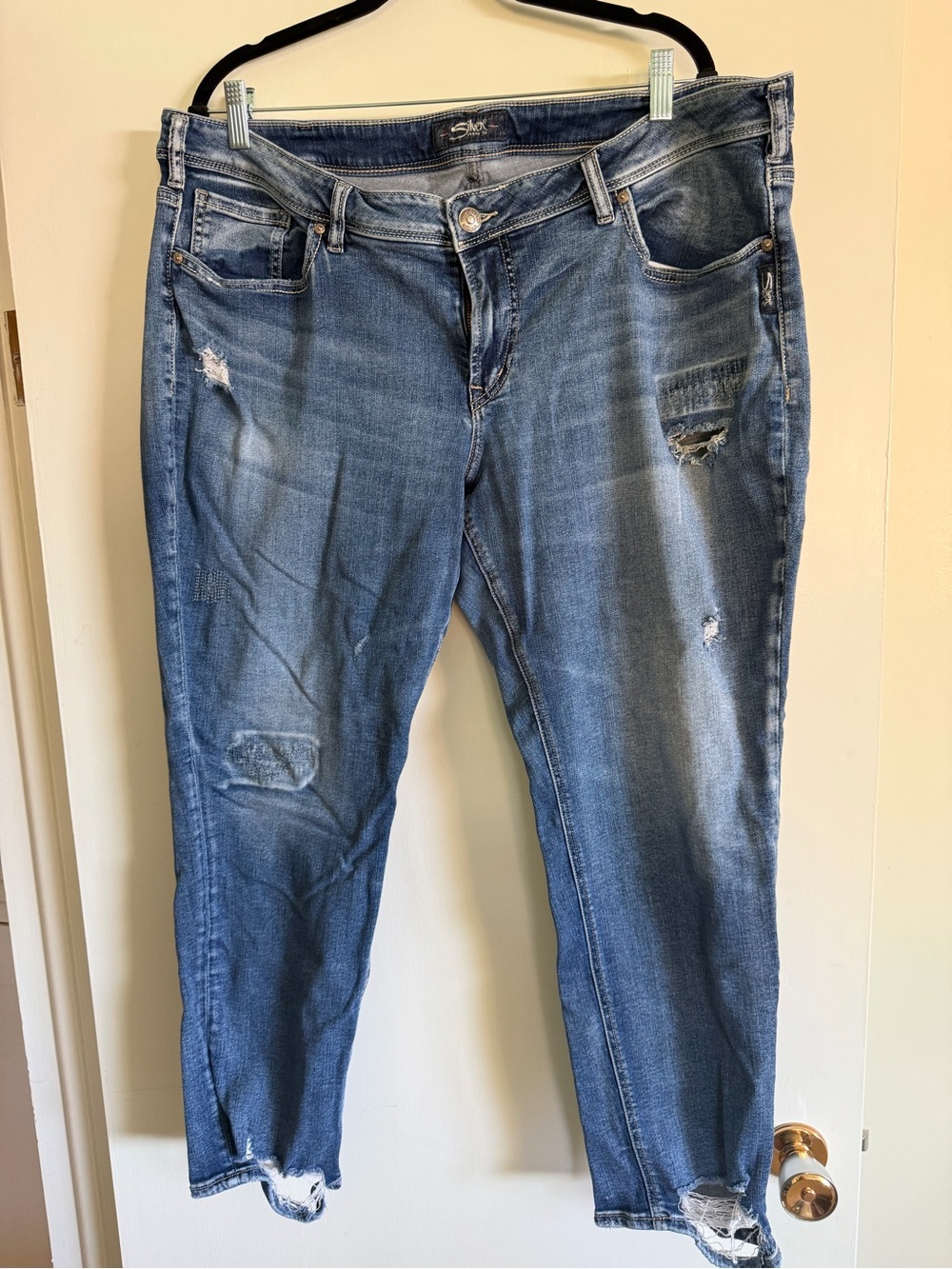 Silver Avery Jeans Distressed Mid-Blue Jeans